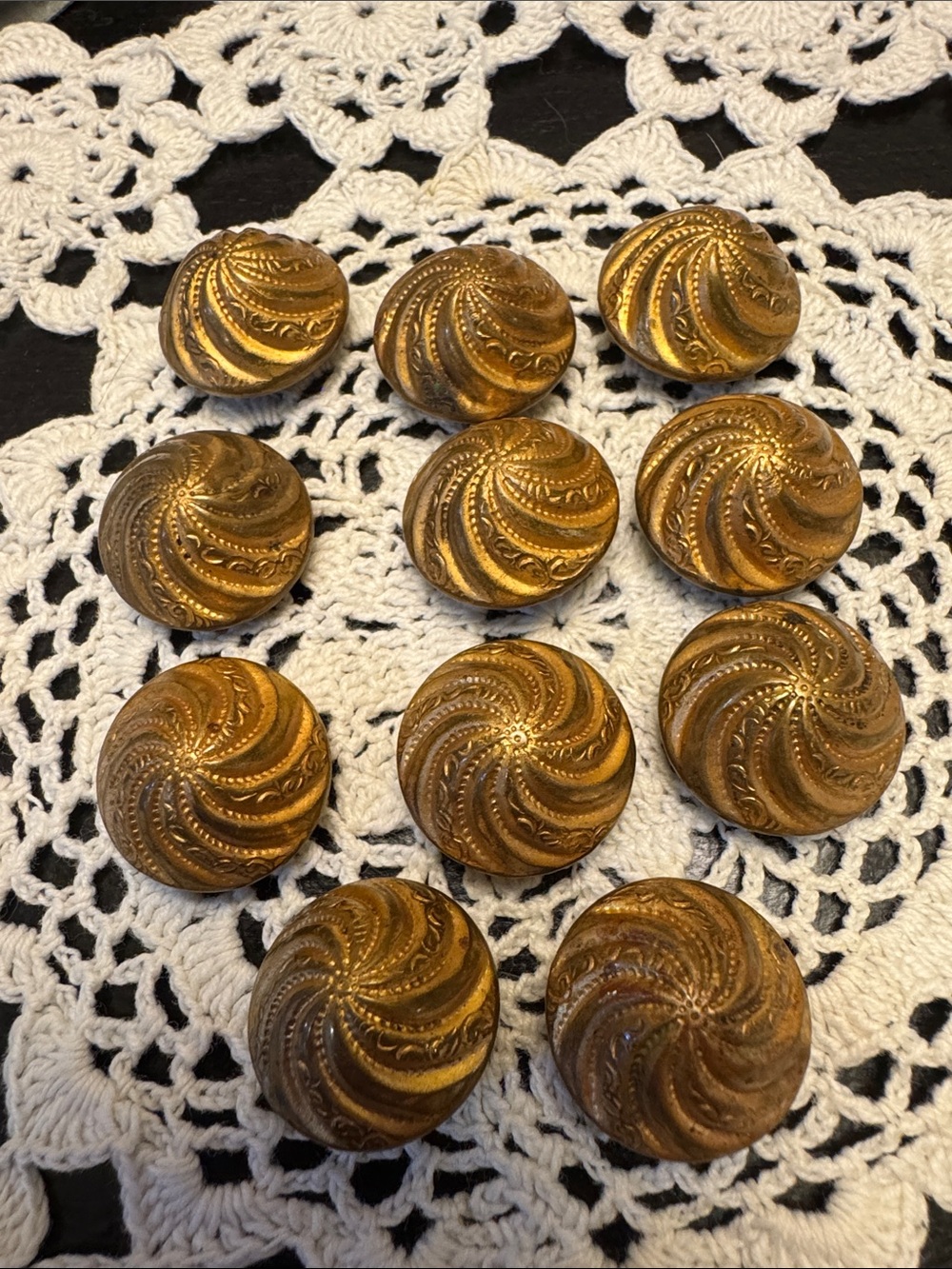 Vintage Brass-like Gold-tone Swirl Decorative Buttons - Set of 11)